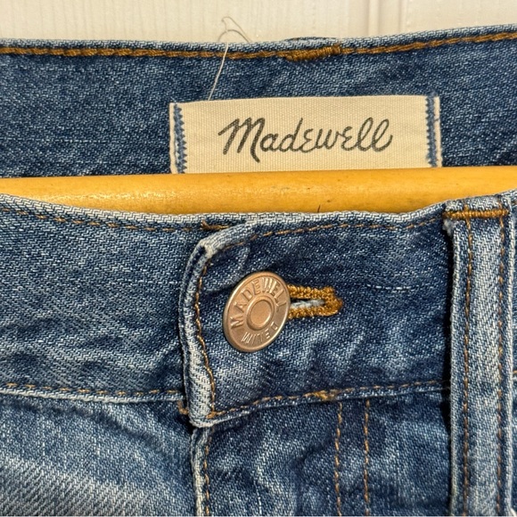 EUC Madewell size 30x31 men’s slightly distressed medium blue jeans men’s - Picture 3 of 6